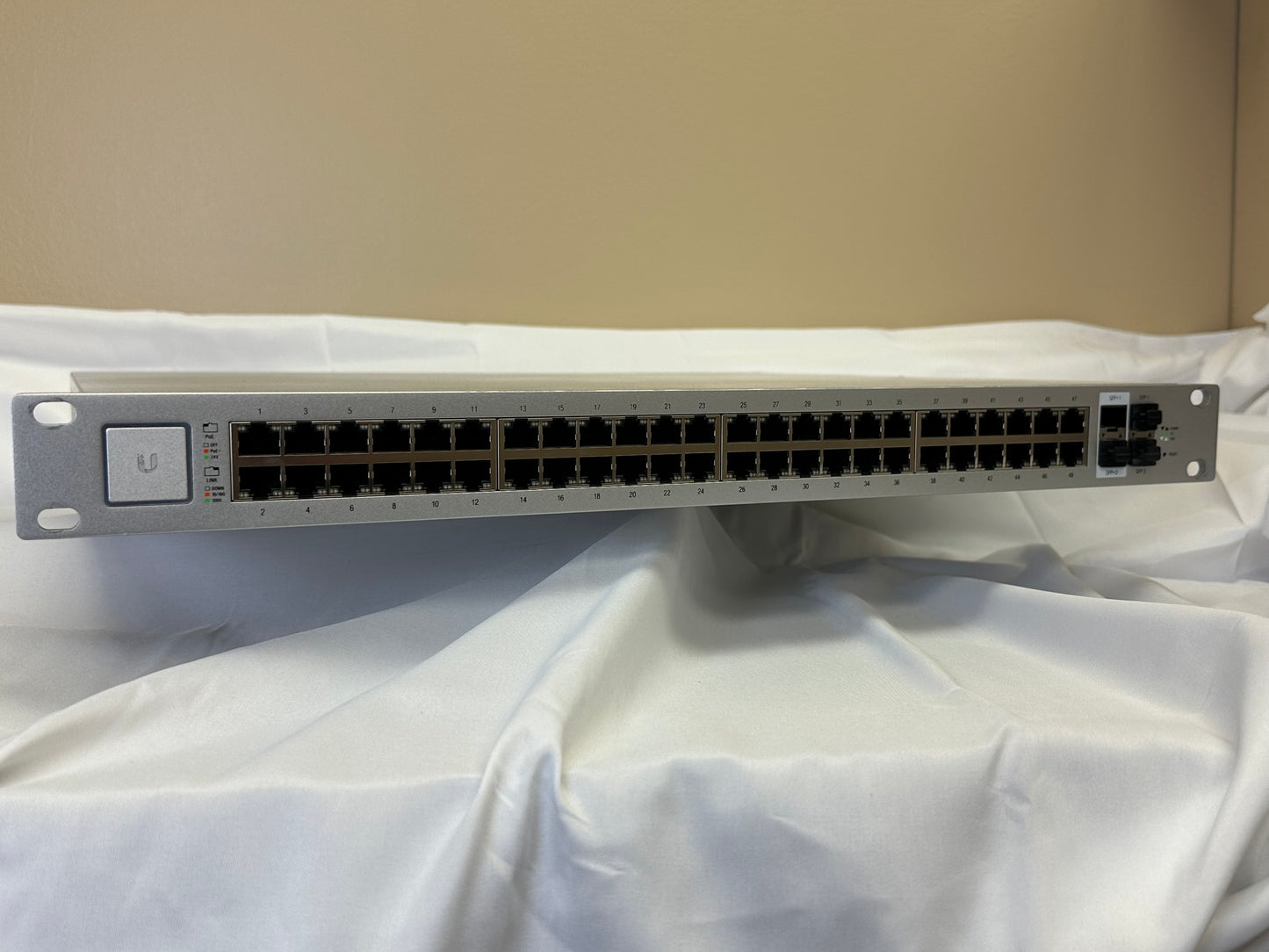 Ubiquiti US-48-500W: Powering Seamless Connectivity